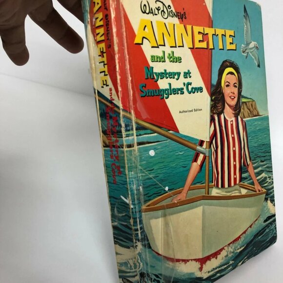 Vintage Walt Disney's Annette and the Mystery at Smugler's Cove 1963 - Picture 7 of 11